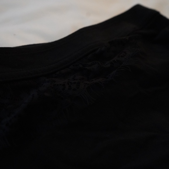 Ambercrombie One Shoulder Top - Picture 2 of 3